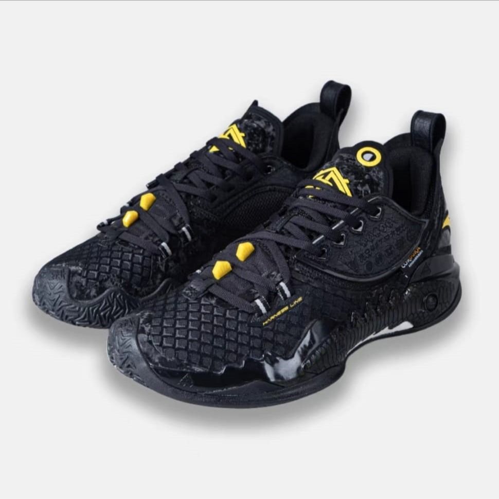 Anta Shockwave 5 V2 (Pre-Order), Men's Fashion, Footwear, Sneakers on ...