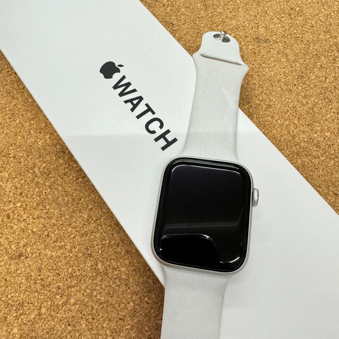 Apple Watch SE 40mm GPS Apple Care付-
