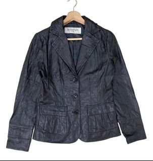 (Category: ) located in . Submitted by 97_thriftclothing (Listing ID 1272846407, Image 1). Description: .