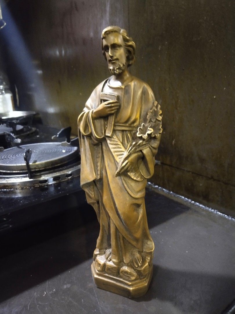 Brass St. Joseph statue display (Category: Religious Items) located in Manila. Submitted by kurukutuk (Listing ID 1272659658, Image 2). Description: brass St. Joseph statue display 12 x 4 inches HxL made of brass.