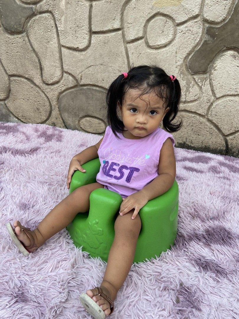 Baby girl sale bumbo seat