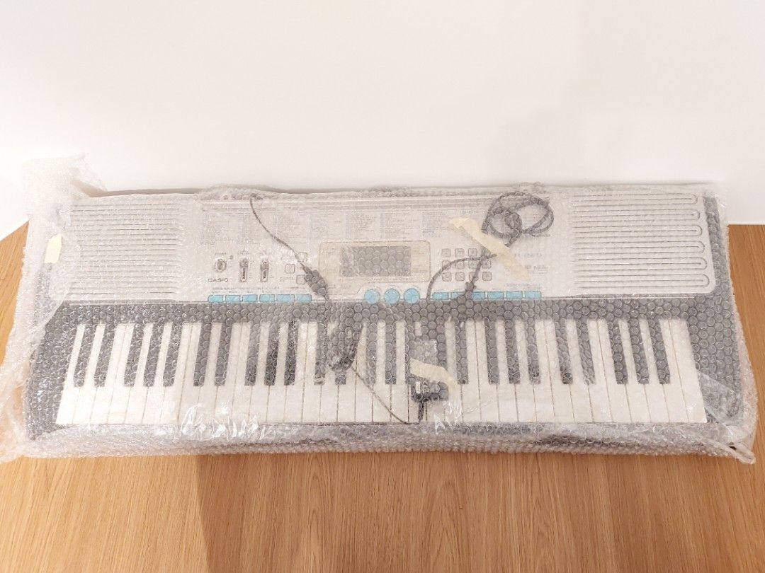 Casio LK 220 Keyboard