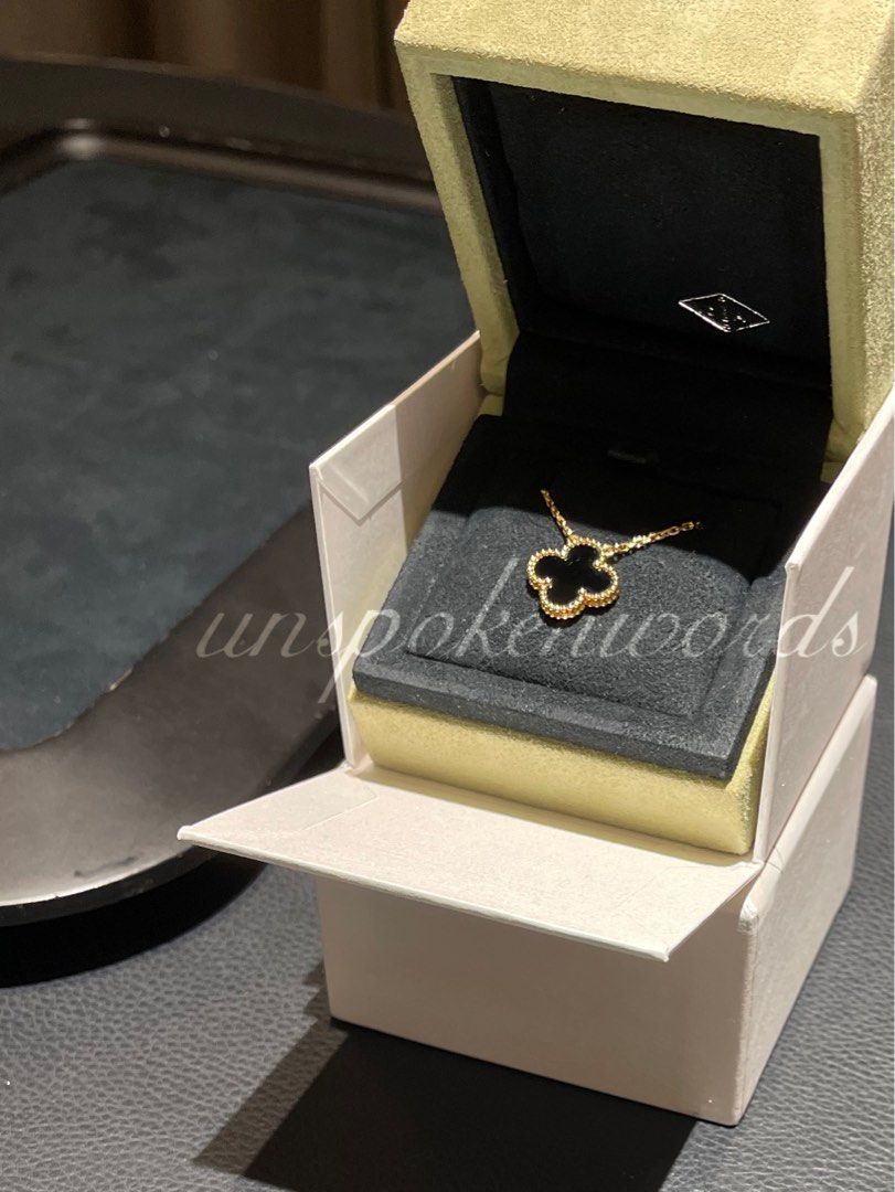 CHEAPEST LOCAL BELOW RETAIL Van Cleef Arpels VCA Onyx Vintage Alhambra Necklace