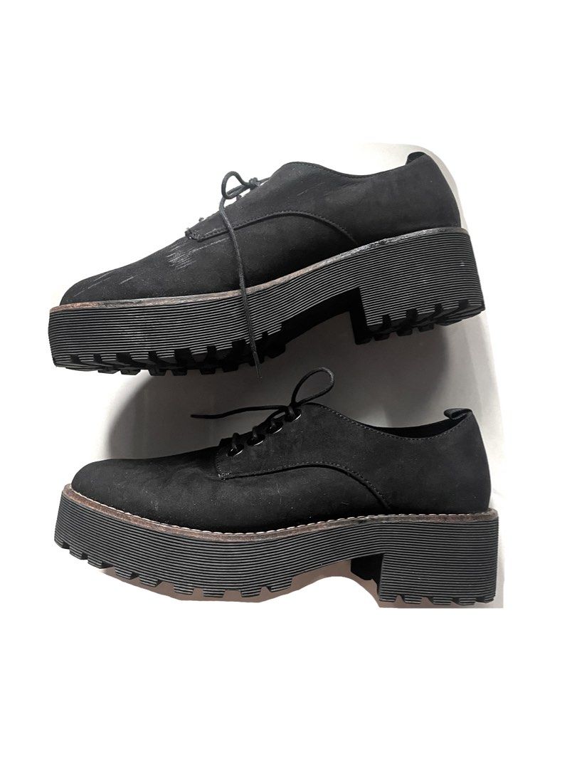 Chunky sole lace clearance up shoes
