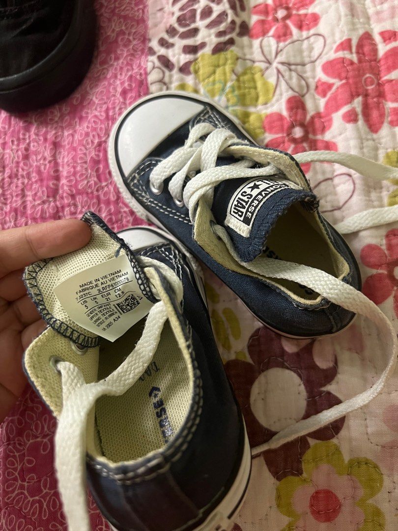 converse kids Babies Kids Babies Kids Fashion on Carousell