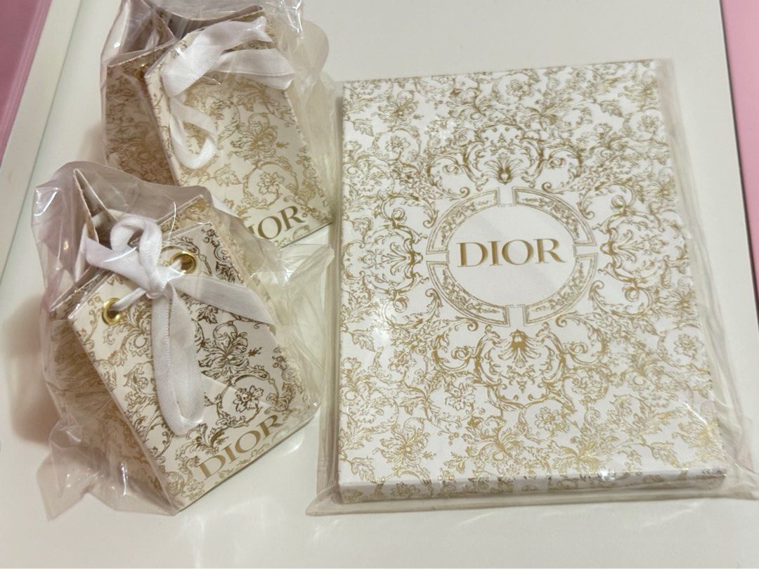 Dior christmas hotsell 2018 limited edition