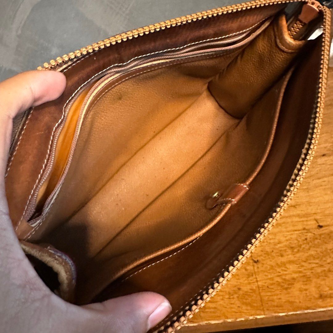 Dooney and bourke clutch bag store