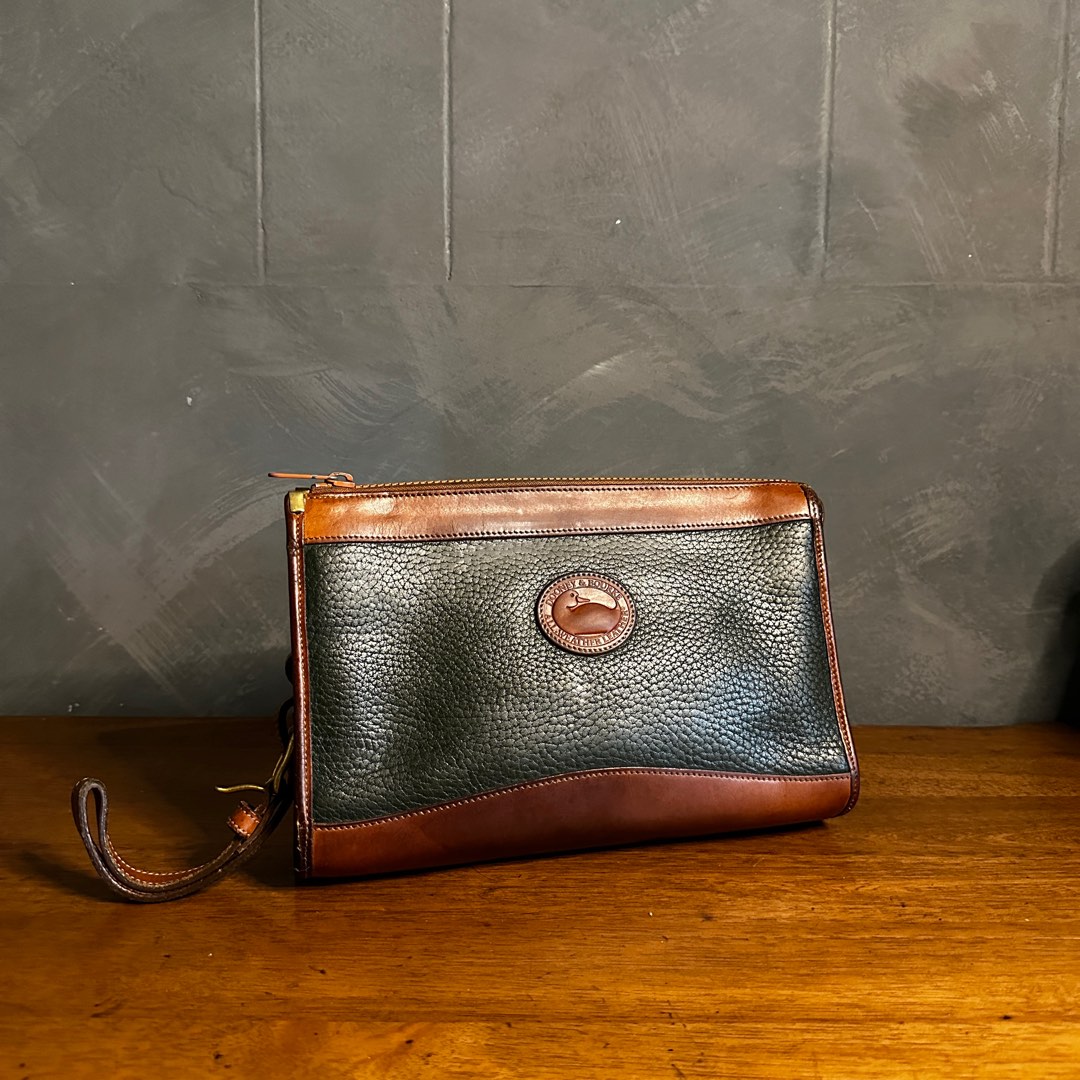 Dooney and hotsell bourke clutch bag
