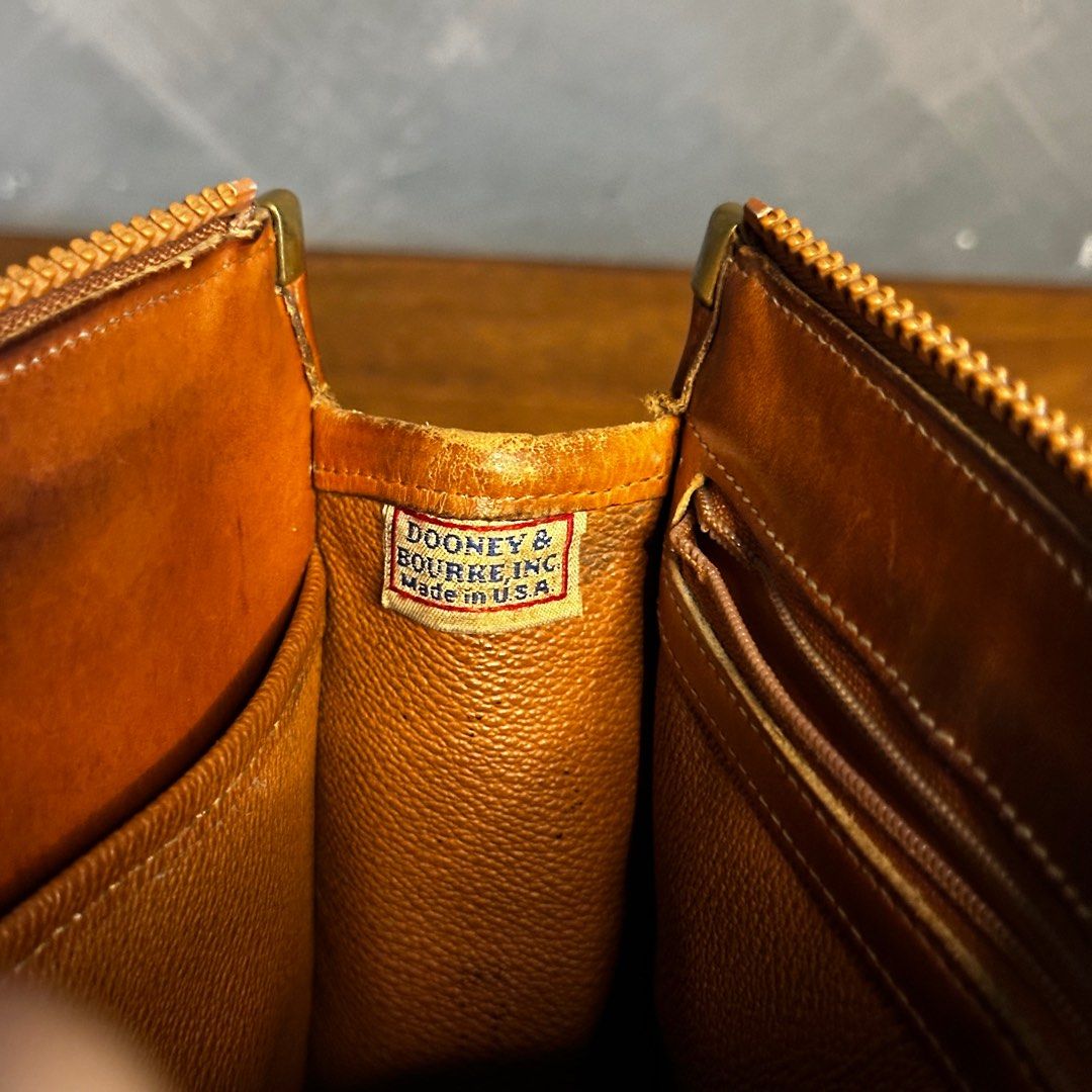Dooney and bourke cheap clutch bag