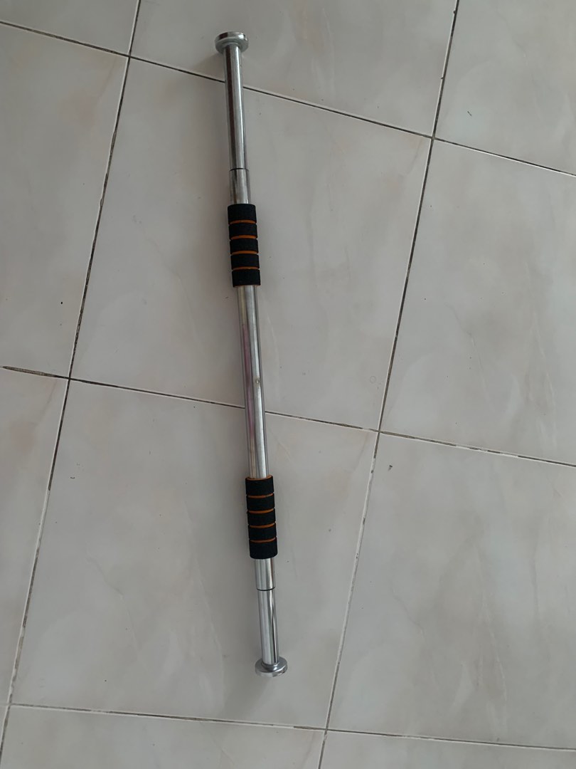 Doorway pullup rod, Sports Equipment, Other Sports Equipment and