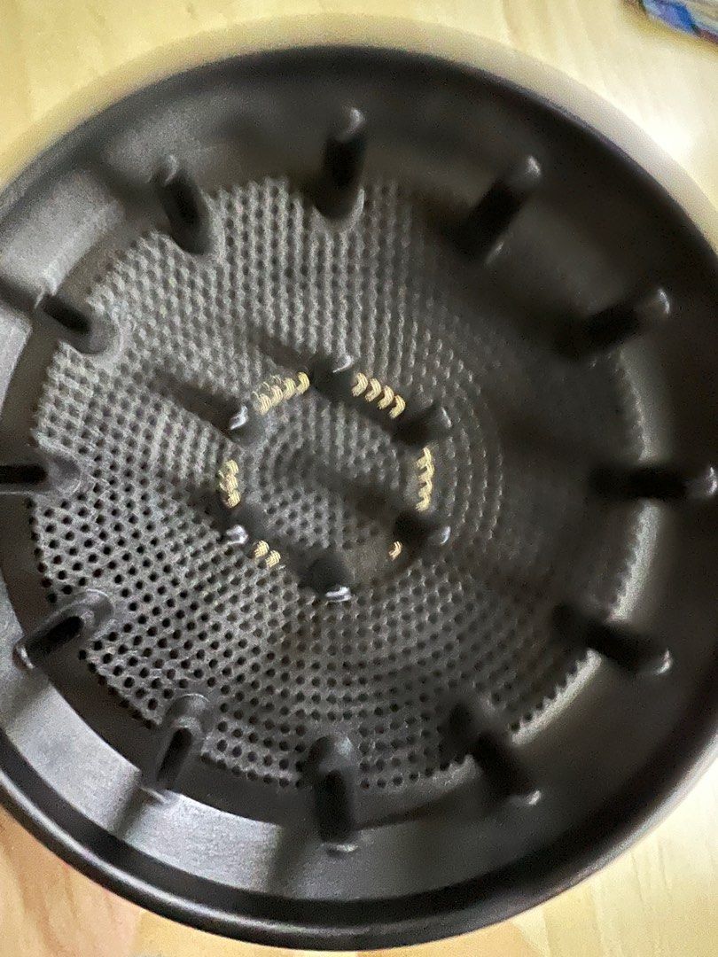 Dyson diffuser (Category: Hair) located in Singapore. Submitted by seowyun (Listing ID 1272861594, Image 1). Description: Diffuser that enhances curls .
