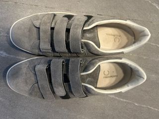 Fred perry kendrick shop leather plimsolls in white