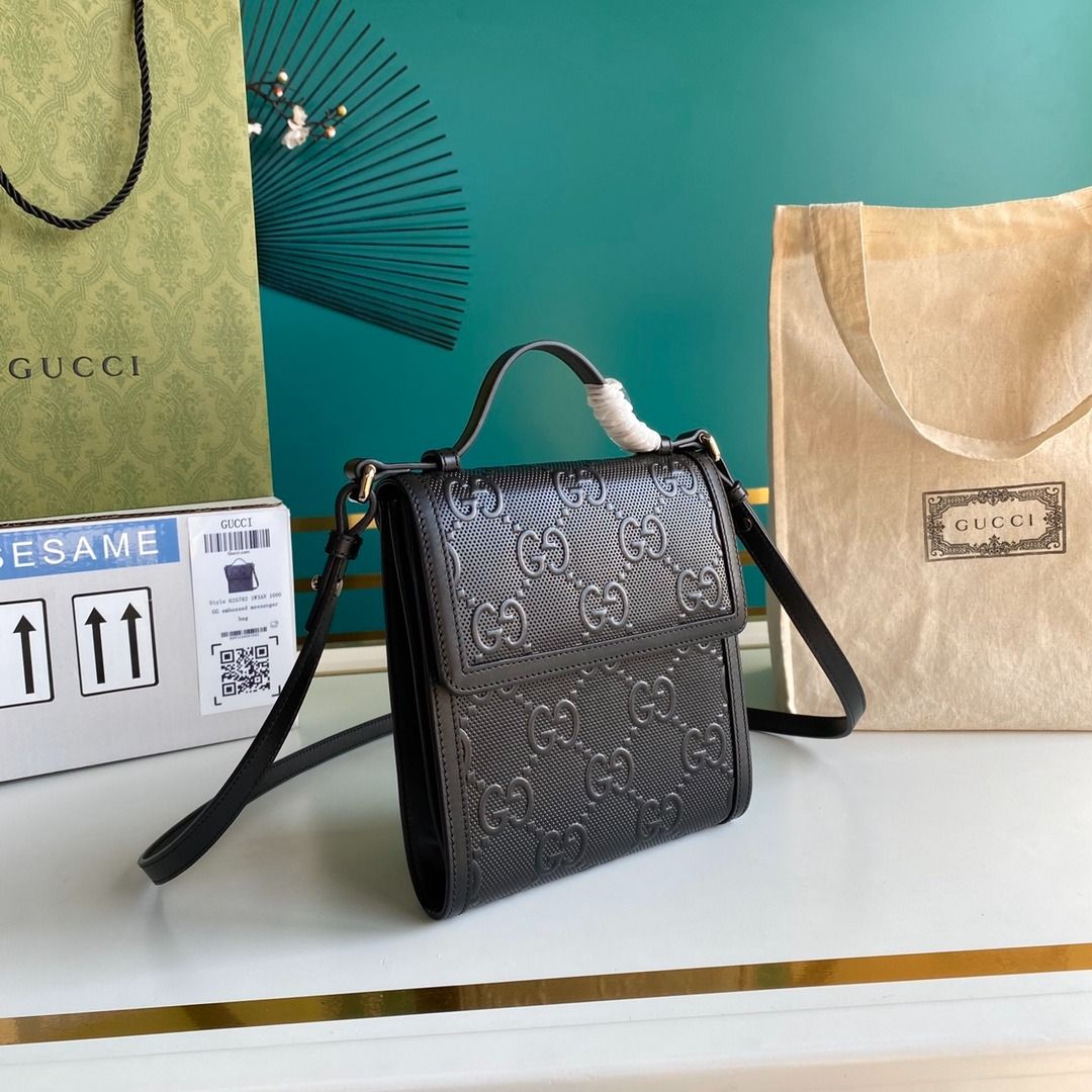 Gucci embossed store shoulder bag