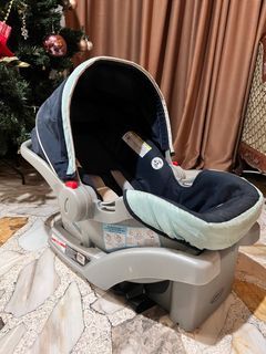 Graco Snugride 30 - Baby Car Seat