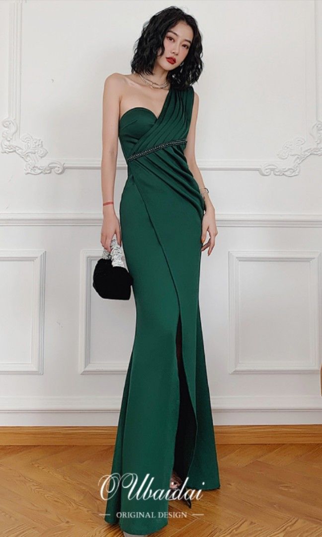 Green hot sale dinner gowns