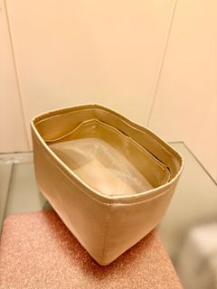 （分類：）位於 。 由 sasaleung 提交（商品編號 1272863725，圖片 1）。簡介： 。