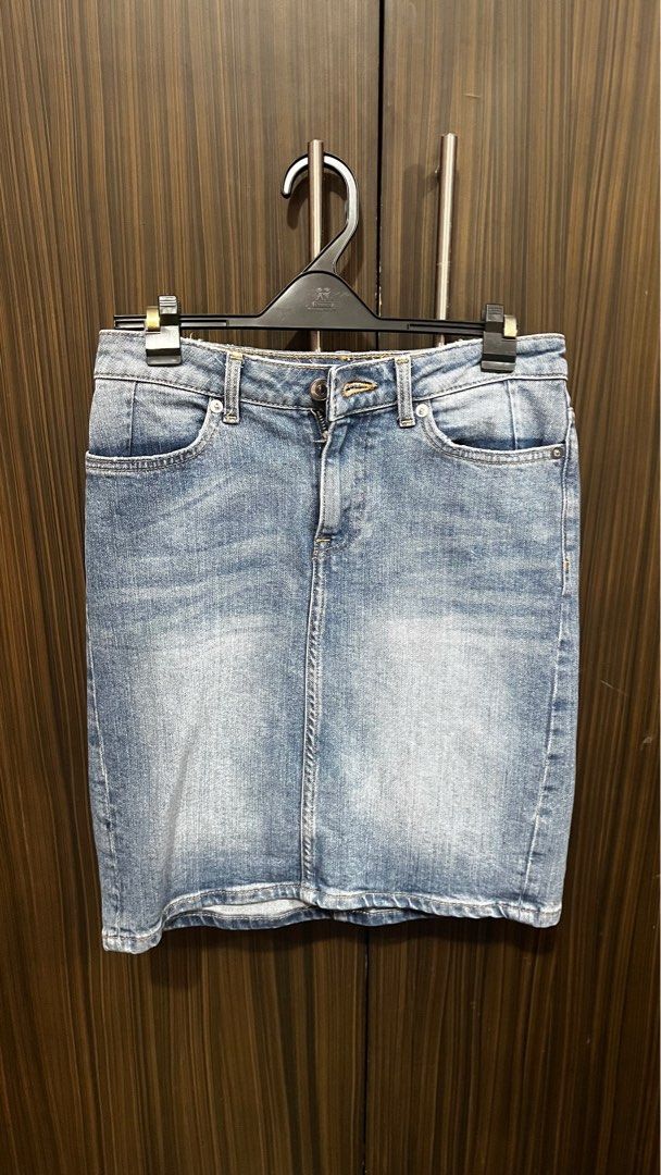 H&m ripped denim skirt cheap