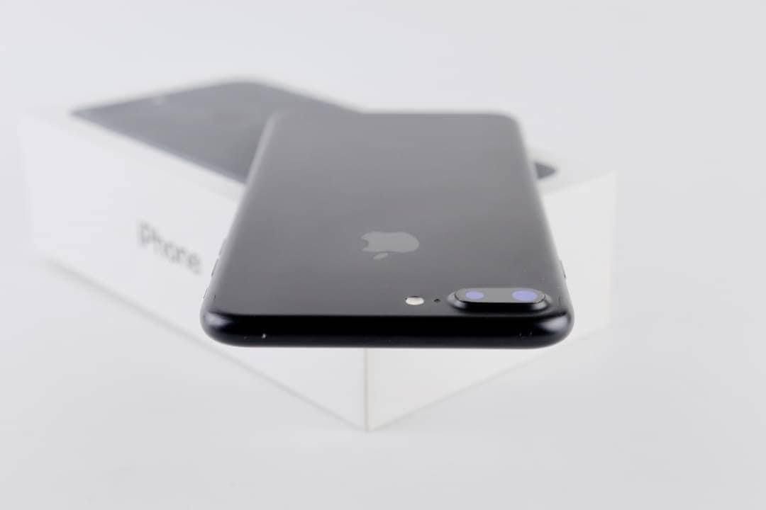iPhone 7plus 128gb (Category: iPhone 7 Series) located in Manila. Submitted by TekiCashGadgetsph (Listing ID 1272685953, Image 3). Description: (FU) Open-line, any sim working (worldwide) - Guaranteed original iPhone not fake/copy Complete accessories with box Secondhand Good as new not abused! Presentable •Original Lcd • no issue hidden issues • no apple id / iCloud id • Good batthealth • Good cam front/back • Good Performance • Good touch id • 