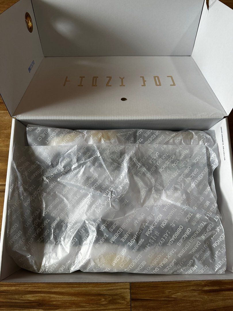 Jordan 11 Gratitude size 9us (Category: Sneakers) located in Valenzuela. Submitted by jayel21 (Listing ID 1272863747, Image 2). Description: Bnew Jordan 11 Gratitude Never fitted, factory laced Meet up Trinoma .