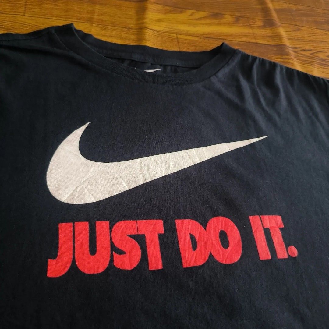 Nike Swoosh Logo performance Dri-Fit T-Shirt multiple colors Small