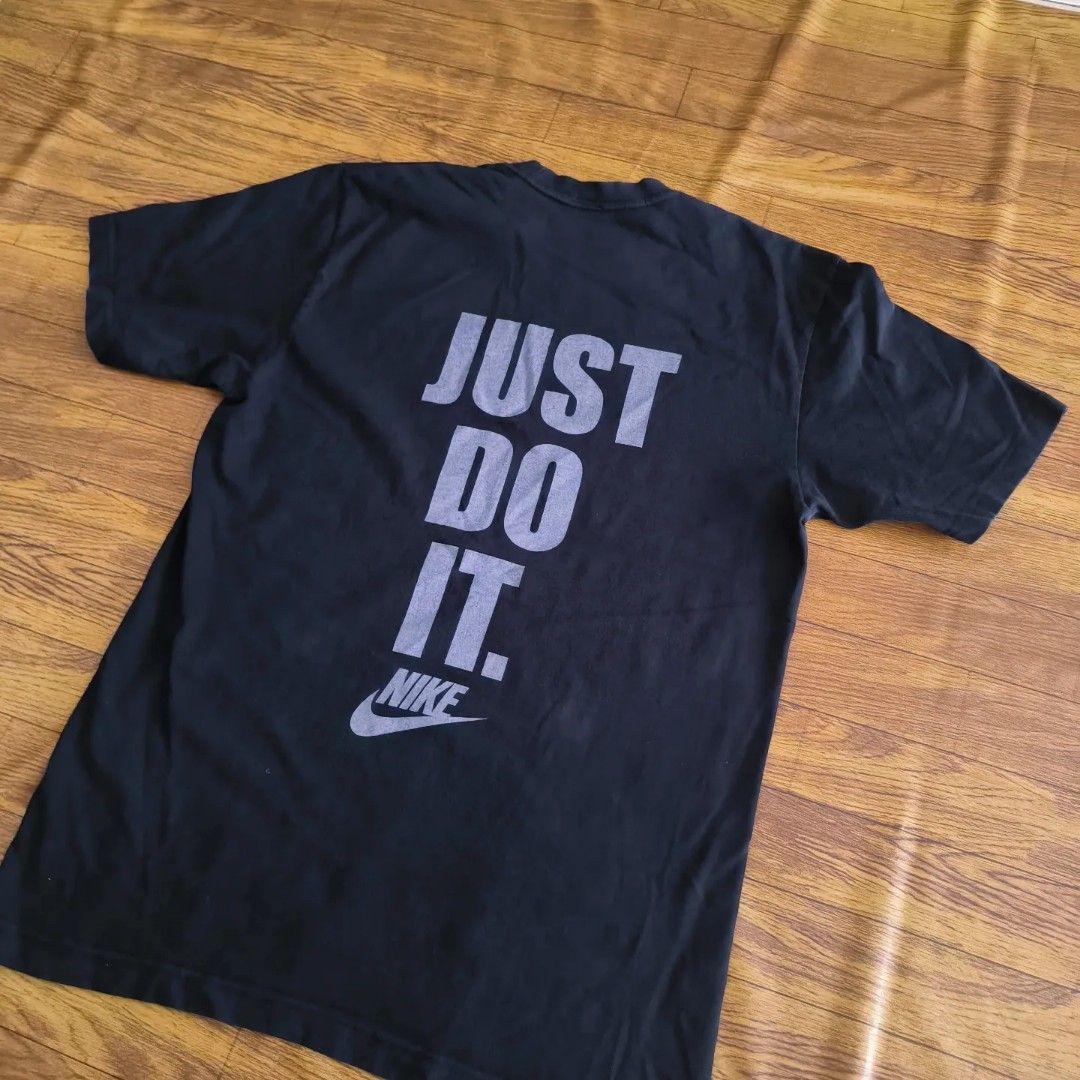 Kaos Nike vintage just do it, Fesyen Pria, Pakaian Atasan di