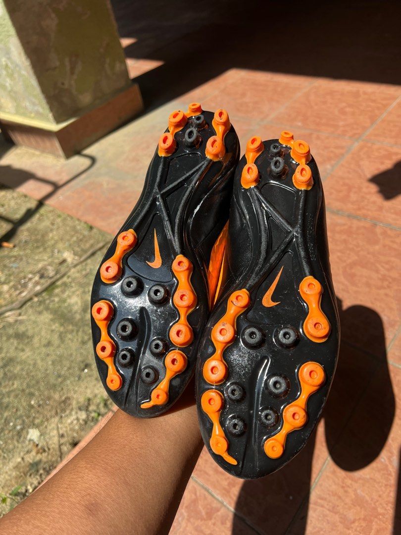 Kasut bola nike hypervenom