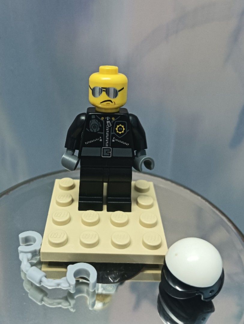 Good cop bad store cop lego minifigure