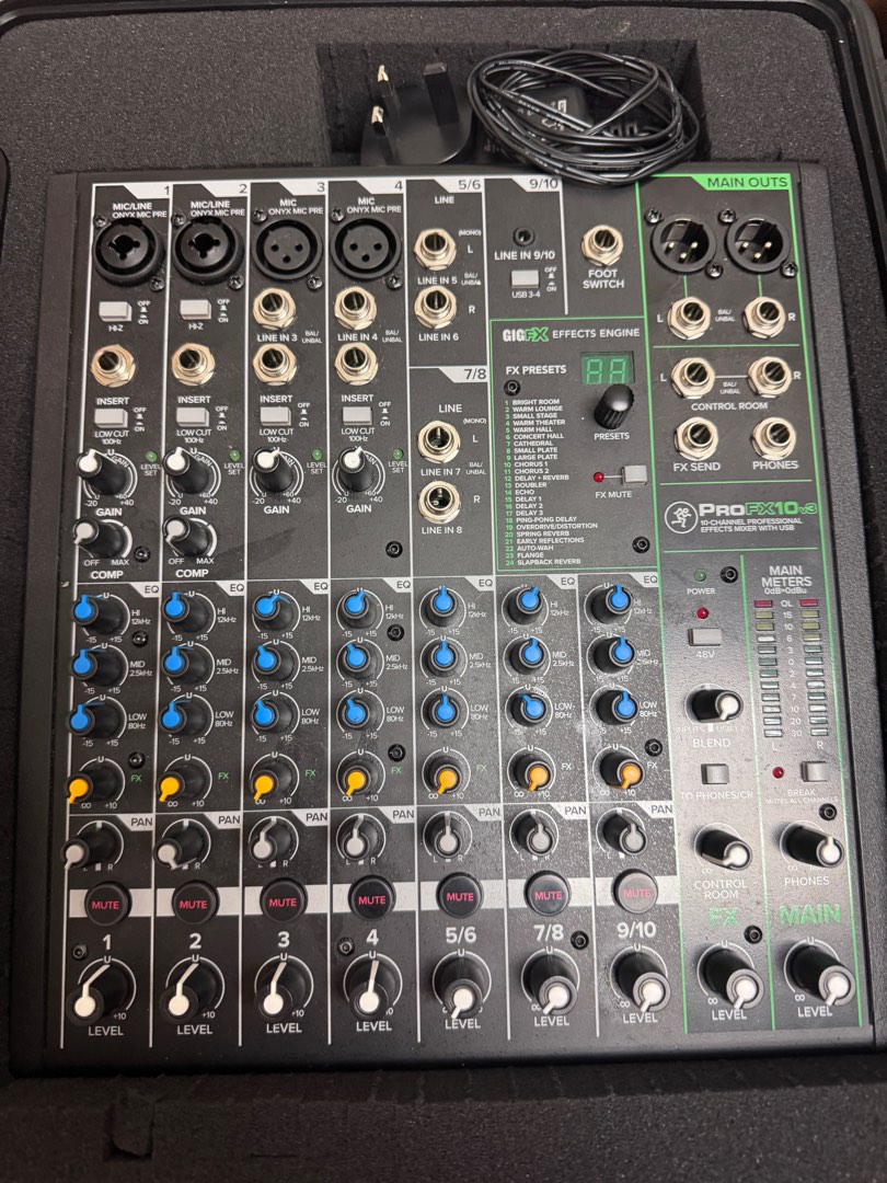 Mackie Profx 10, Audio, Other Audio Equipment on Carousell