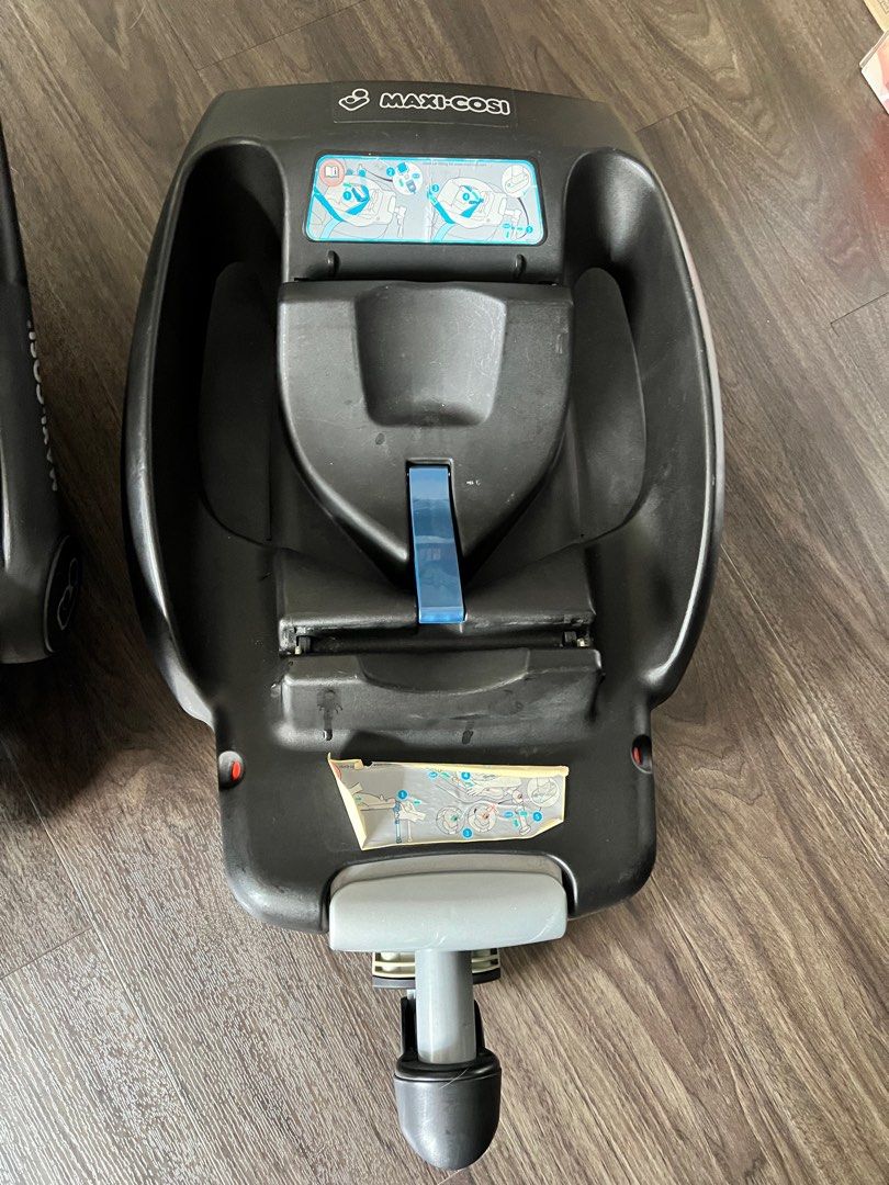 Maxi cosi cabriofix base FOC Babies Kids Going Out Car