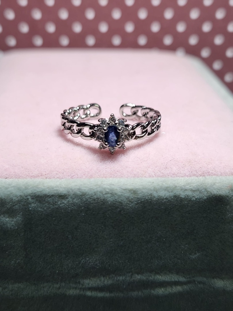 Wedding rings with new arrivals sapphire stone