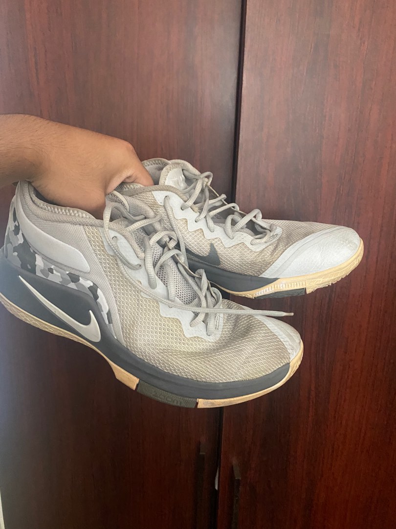 Nike zoom store lebron witness 2