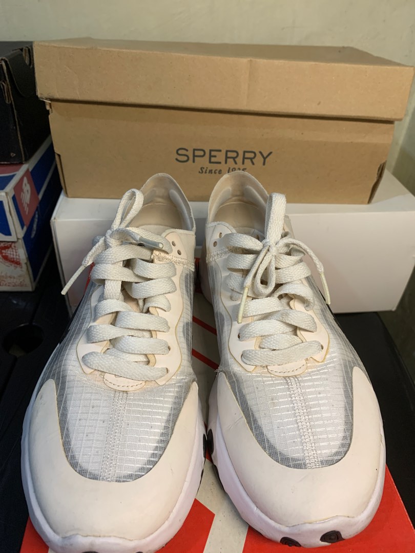 sneakers renew lucent nike