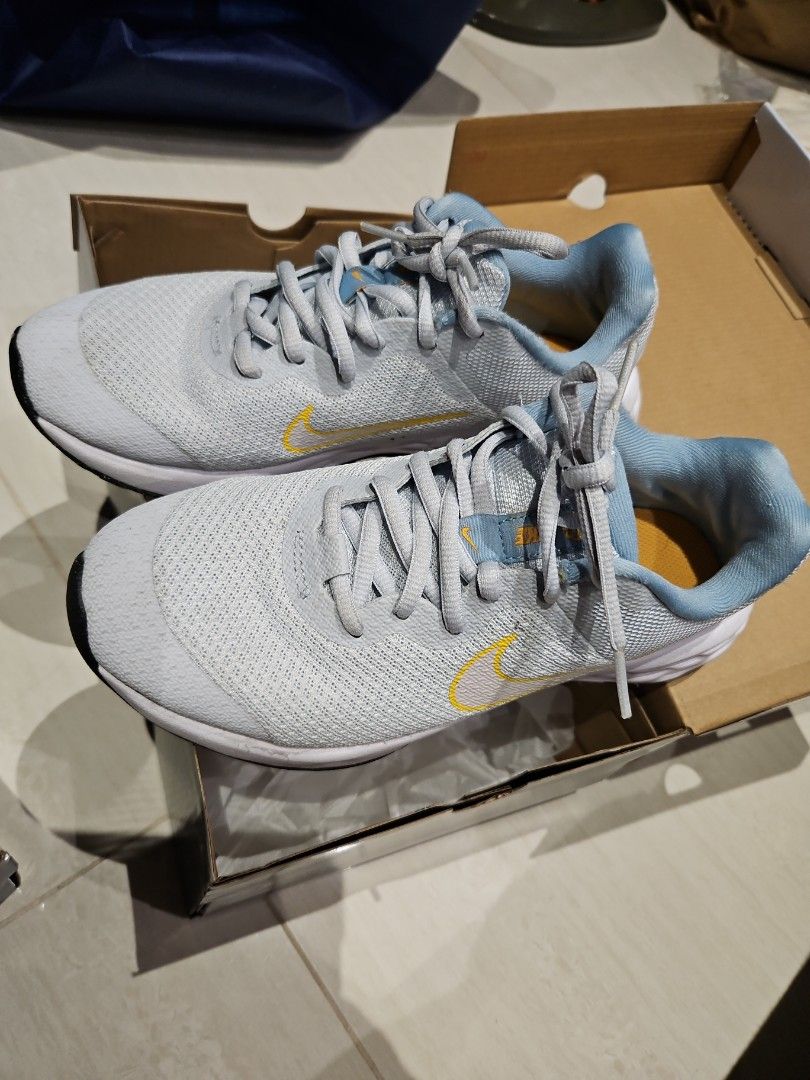Nike 1 gray running shoes store