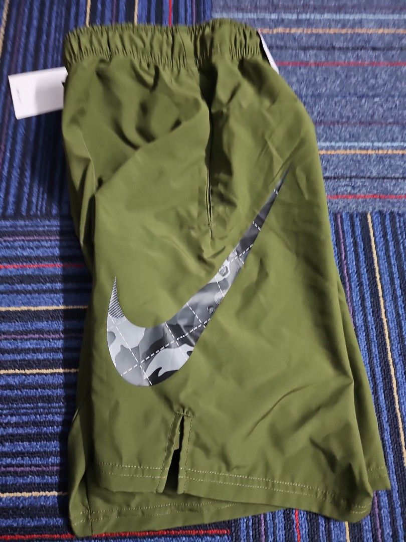 Nike army green shop shorts