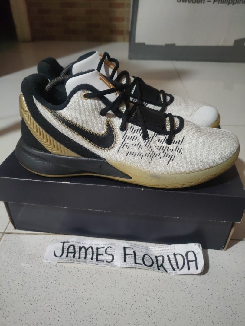 Original Nike Kyrie Flytrap (Category: Sneakers) located in Lapu-Lapu City. Submitted by jamesflorida0007 (Listing ID 1272796207, Image 1). Description: Original Nike Kyrie Flytrap 2 EP "Metallic Gold" Size 10 In excellent condition Yellowing of sole lang pero malambot yung sole. Sobrang kapit at ingay sa court Original/Authentic 💯 No drags No heeldrag Check detailed pic mga sir kung unsa ka bag.o. For 2,200 only firm❗(FREE SHIPPING NA DOOR TO D