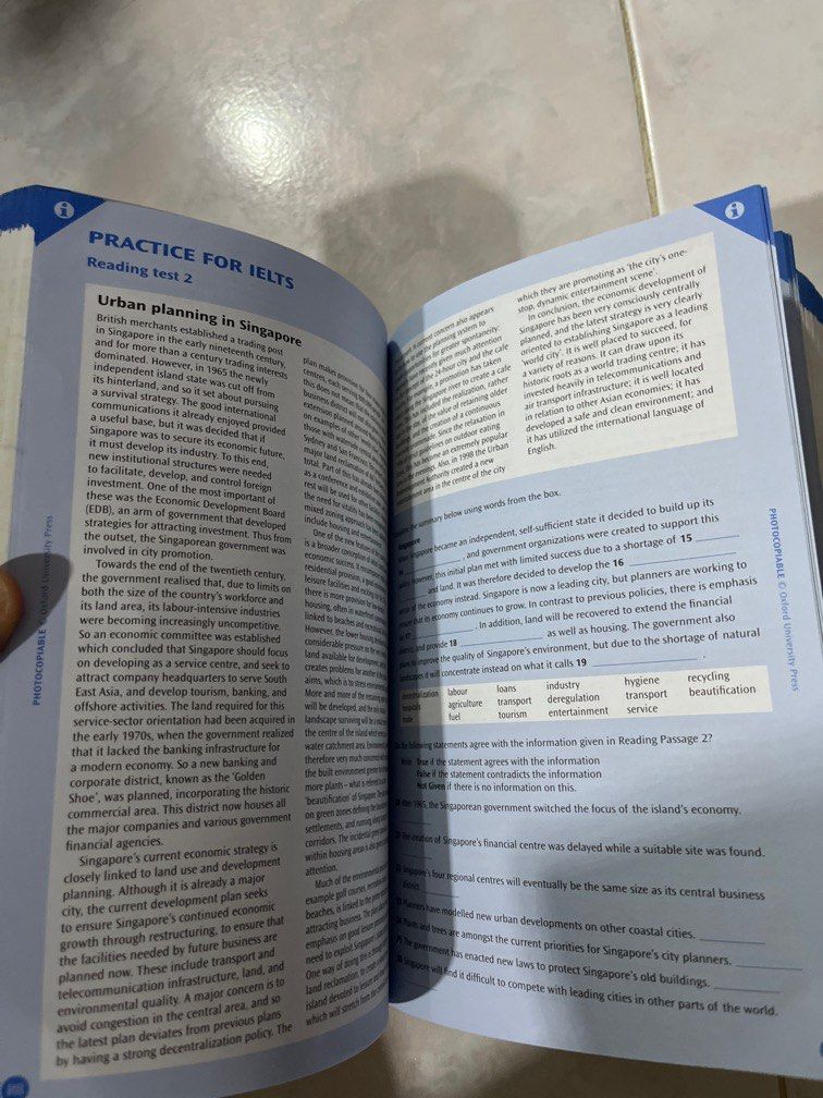 Oxford Dictionary with free thesaurus , Hobbies & Toys, Books