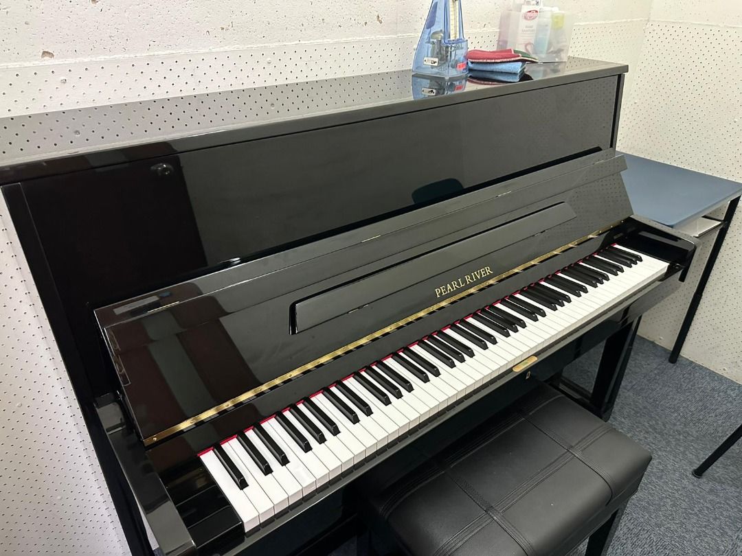 PEARL RIVER UP115 MUSIC CLASSROOM PIANO USAGE LESS THAN 5 YEARS