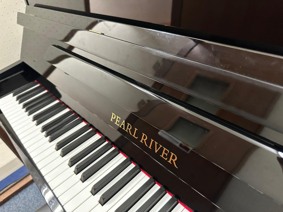PEARL RIVER UP115 MUSIC CLASSROOM PIANO USAGE LESS THAN 5 YEARS