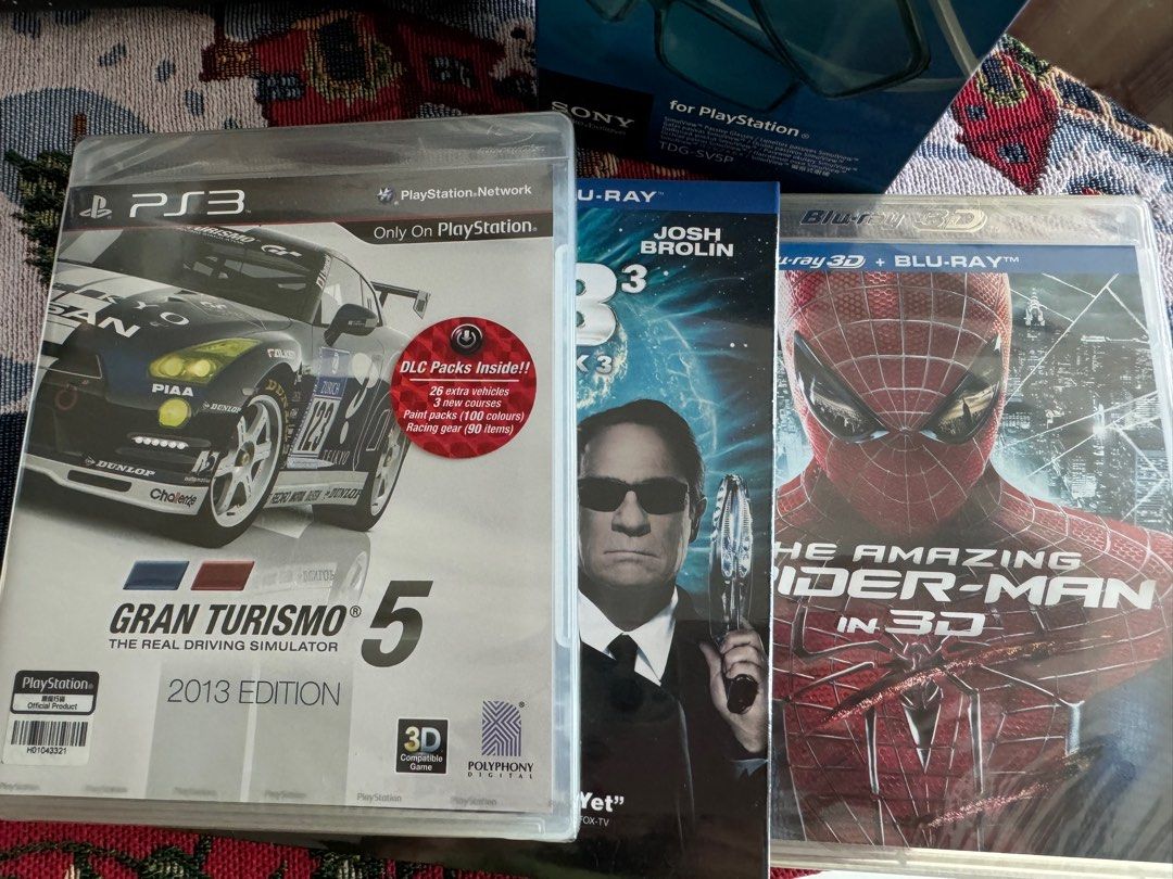 Playstation games (Category: In-Game Products) located in Manila. Submitted by trendytreasuresbycat (Listing ID 1272674516, Image 2). Description: Selling play station games bnew with 3d glasses. & camera for online all in for only ₱500.