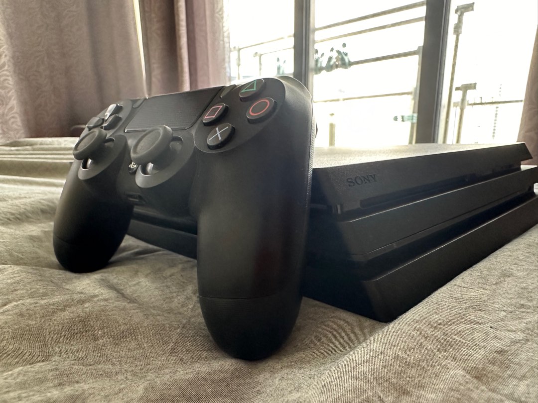 PS4 Pro 2TB CUH-7218C (Jet Black) PlayStation®4 Pro 2TB, Video Gaming ...