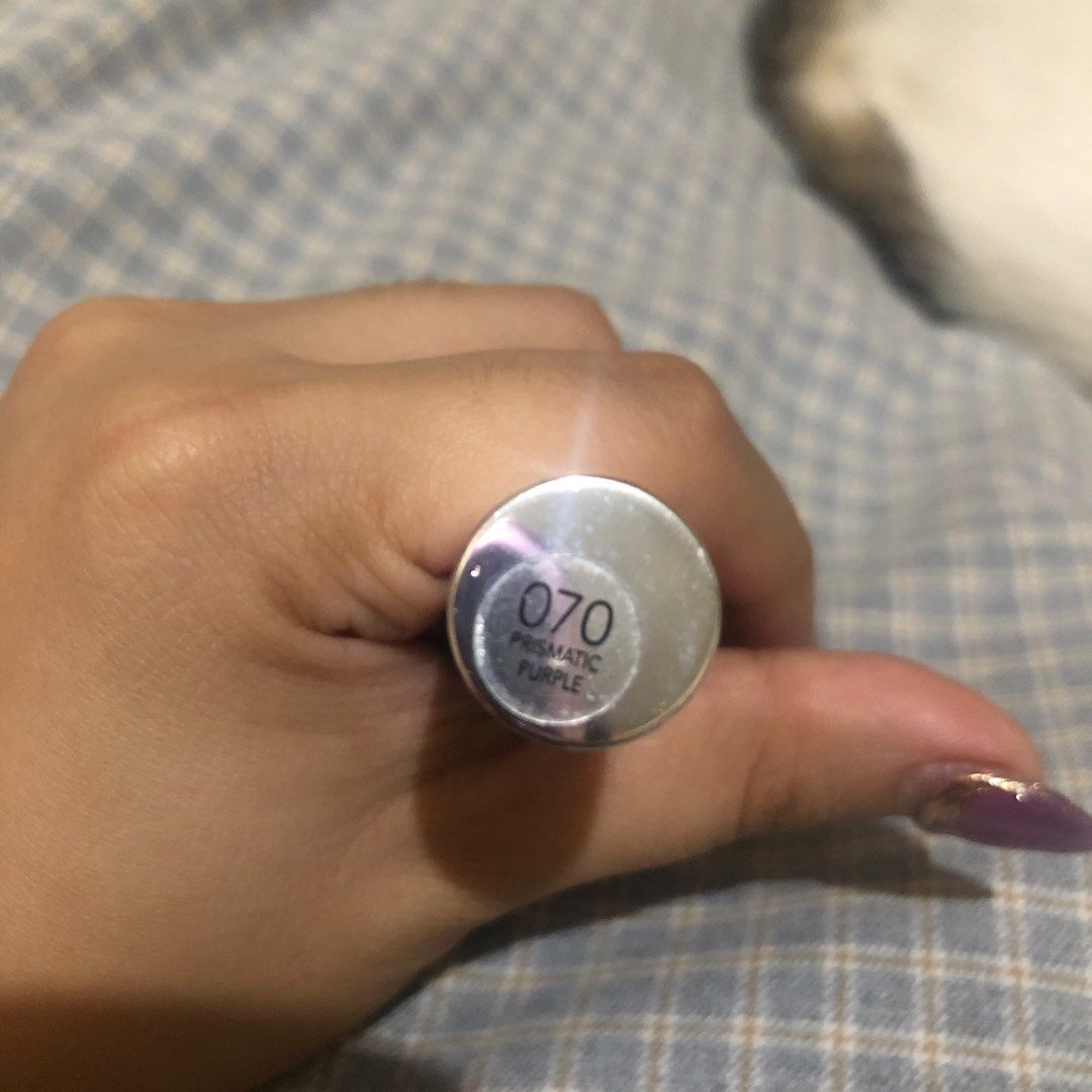 Revlon Balm Stain (Category: Makeup) located in Manila. Submitted by enndrelithe (Listing ID 1272850936, Image 2). Description: -Used 3-5 times -Good condition -Bought Jan. 2023.