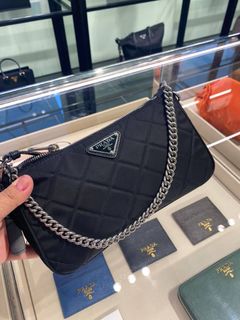 (Category: ) located in . Submitted by myselectedbags (Listing ID 1272907923, Image 1). Description: .