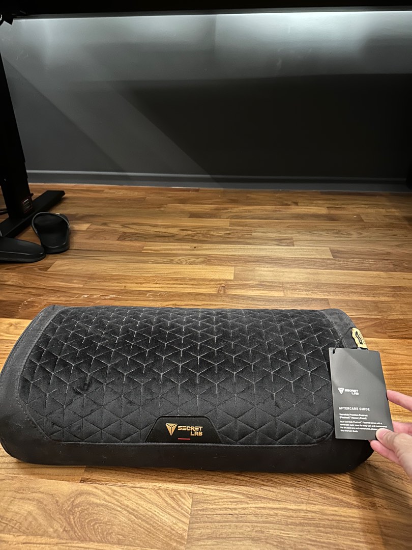 Secretlab Premium Footrest (PlushCell™ Memory Foam)