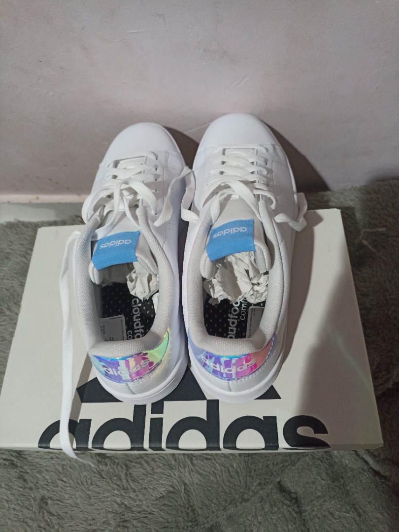Foto sepatu hotsell adidas perempuan