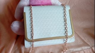 (Category: ) located in . Submitted by bagandgift (Listing ID 1272802031, Image 1). Description: .