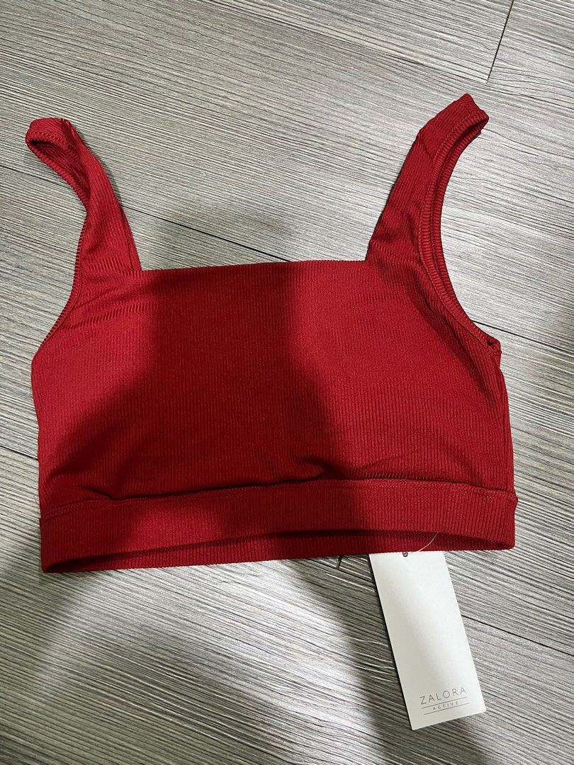 Square Neck Sports Bra, Women's Fashion, Activewear on Carousell