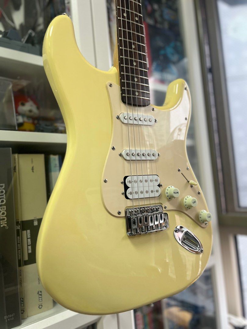 Squier starcaster by fender guitar, 興趣及遊戲, 音樂、樂器& 配件