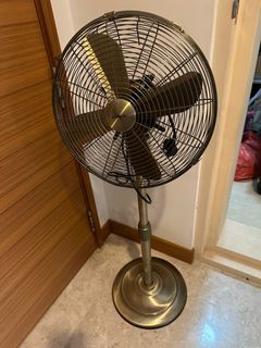 (Category: ) located in . Submitted by casper0112 (Listing ID 1272649996, Image 1). Description: .