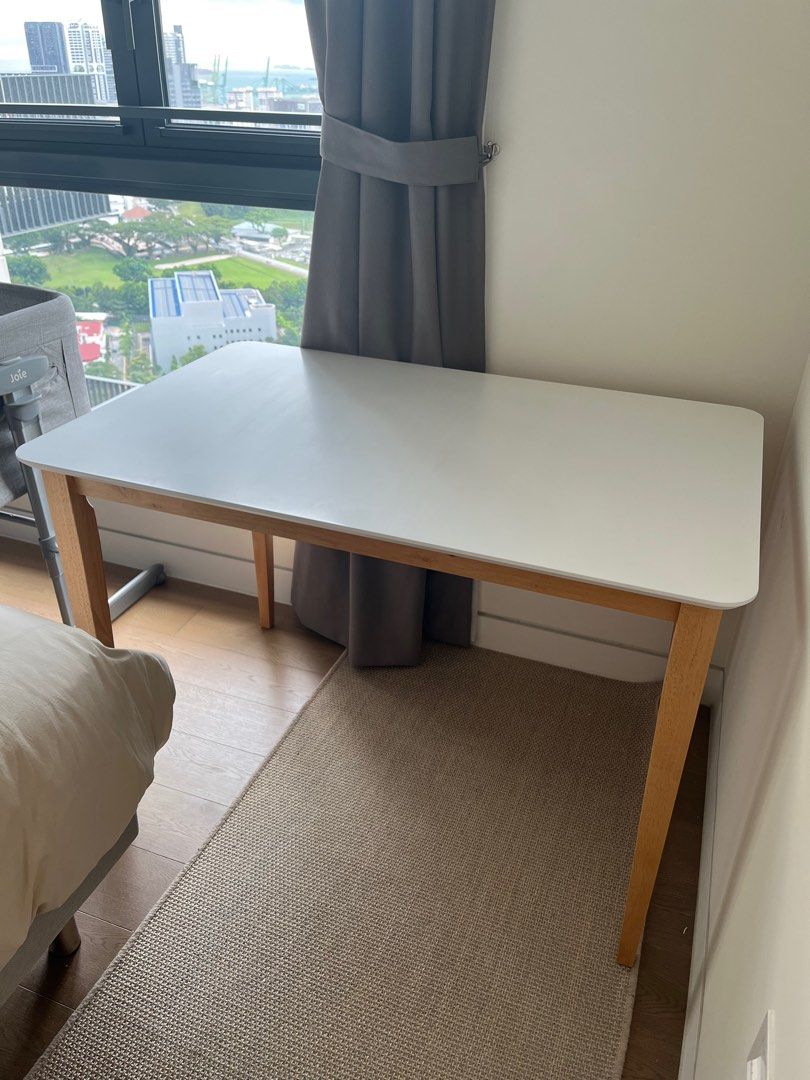 Hipvan bar discount table