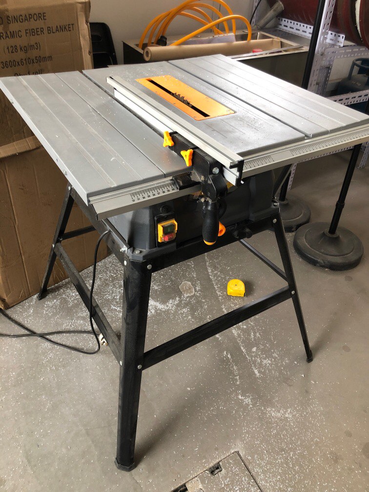 Table Saw (Ingco) 250, Furniture & Home Living, Home Improvement